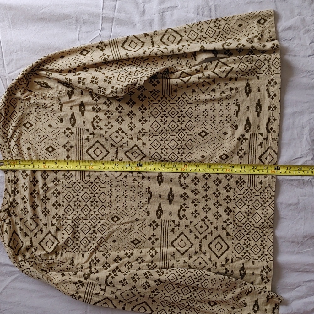 Women's Plus Size Top - Picture 3 of 4